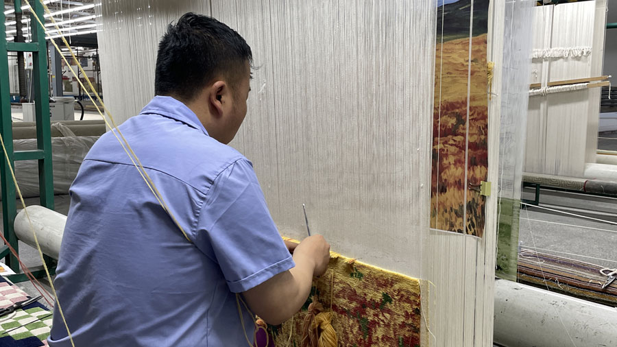 Axminster loom vs hand knotted wool carpet construction comparison