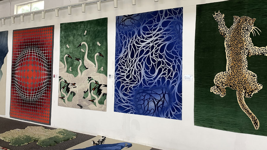 hand-tufted versus Axminster wool carpet manufacturing process