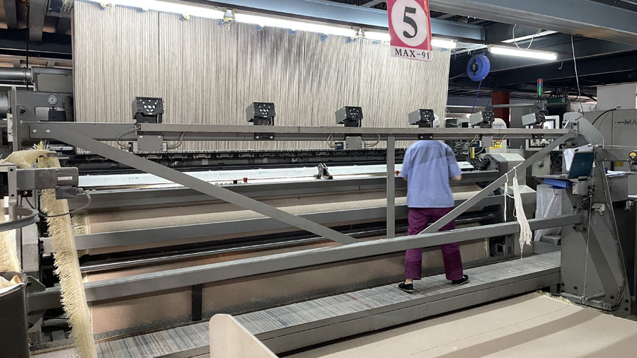Axminster carpet weaving machine factory production line